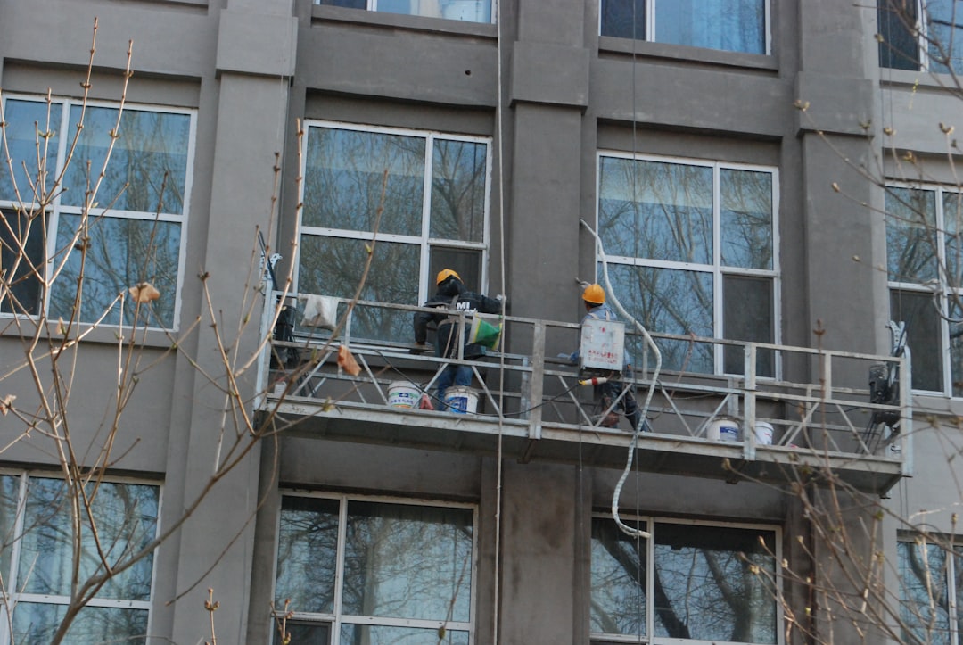 découvrez comment le scaffolding d'applications permet de générer rapidement la structure de base de vos projets web ou mobiles, pour démarrer le développement plus efficacement et gagner du temps.