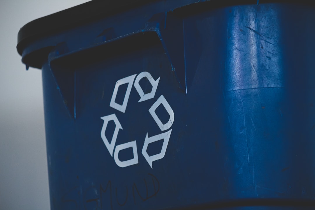 découvrez les meilleures pratiques et solutions innovantes de gestion des déchets pour protéger l'environnement, améliorer le recyclage et favoriser un avenir durable.