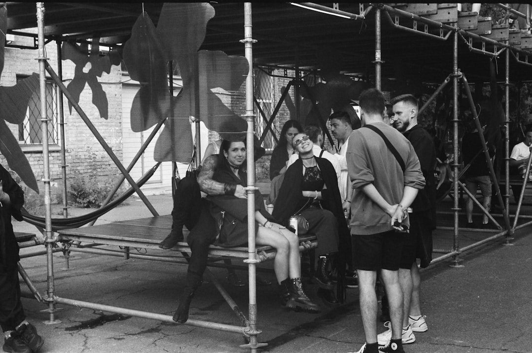 Conception sur mesure d’échafaudages : les solutions pour des chantiers aux formes atypiques découvrez nos échafaudages sur mesure, conçus pour répondre parfaitement à vos besoins spécifiques en chantier, alliant sécurité, robustesse et adaptabilité.