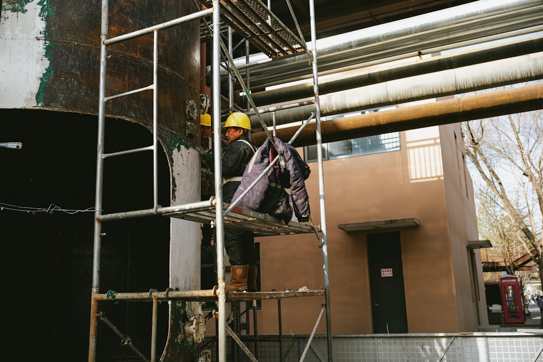 Intégration des échafaudages écologiques : quelles solutions pour une construction durable en 2025 ? découvrez l'intégration durable de l'échafaudage, alliant sécurité, innovation et respect de l'environnement pour des projets de construction éco-responsables.